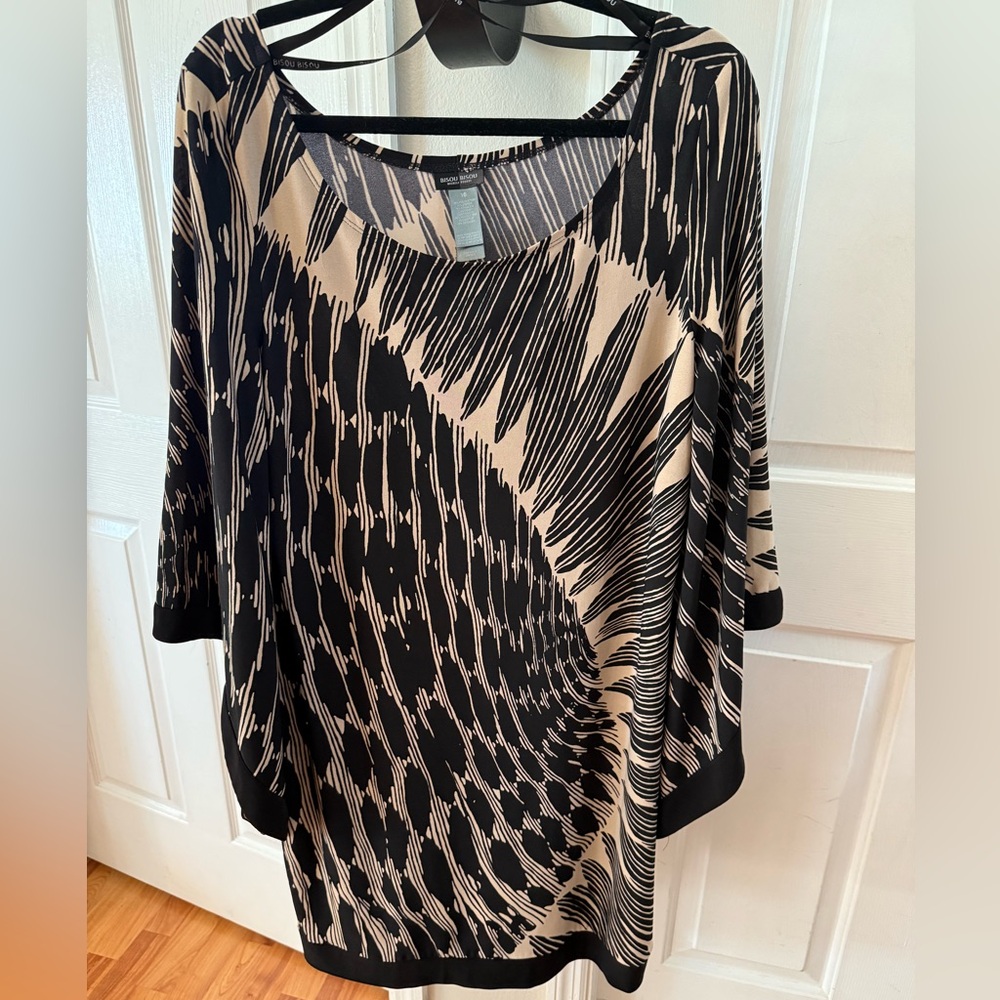 Bisou Bisou Elegant Black and Cream Dress